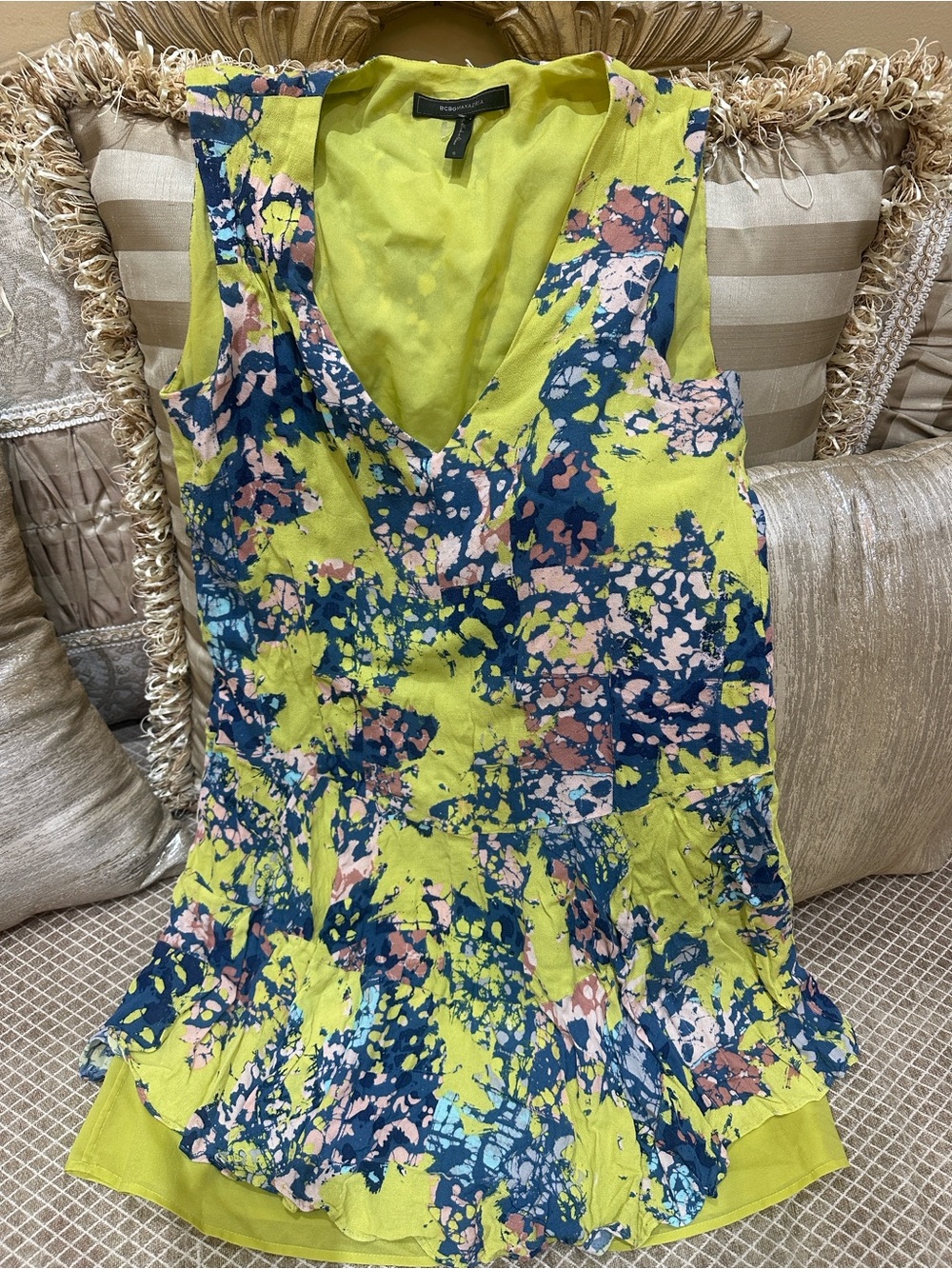 BCBGMaxAzria Lime Green Multicolor V-Neck Sleeveless Midi Dress